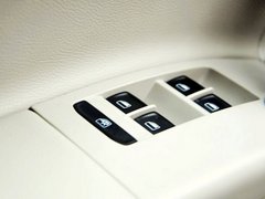2013款 1.6L 自动 豪华版