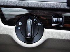 2013款 1.6L 自动 豪华版