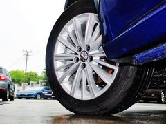 2013款 1.6L 自动 豪华版