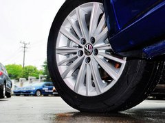 2013款 1.6L 自动 豪华版