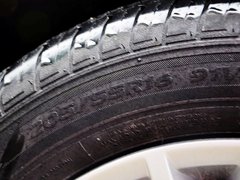 2013款 1.6L 自动 豪华版