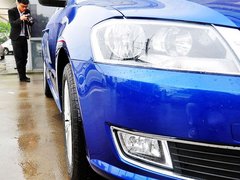 2013款 1.6L 自动 豪华版