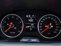 2013款 1.6L 自动 豪华版