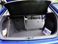 2013款 1.6L 自动 豪华版