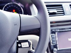 2013款 1.6L 自动 豪华版