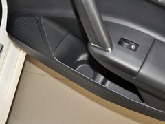 2013款 1.6L 自动 豪华版