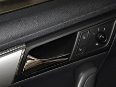 2013款 1.6L 自动 豪华版