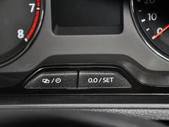 2013款 1.6L 自动 豪华版