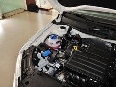 2013款 1.6L 自动 豪华版