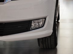 2013款 1.6L 自动 豪华版