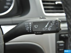 2013款 1.6L 自动 豪华版