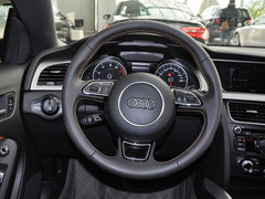2013款 2.0T Sportback 40 TFSI风尚版