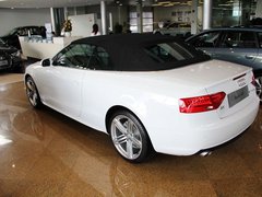 2013款 2.0T Cabriolet 40 TFSI风尚版