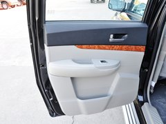 2013款 2.8L 手动 TUV柴油两驱4JB1共轨