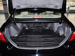 2013款 2.0L 手動 尊貴型