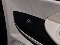 2013款 2.0L 手动 尊贵型