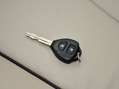 2013款 2.7L 自动 四驱豪华版 5座