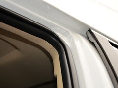 2013款 2.7L 自动 四驱豪华版 5座