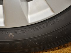 2013款 2.7L 自动 四驱豪华版 5座