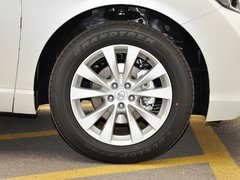 2013款 2.7L 自动 四驱豪华版 5座