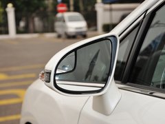 2013款 2.7L 自动 四驱豪华版 5座