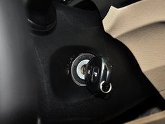 2013款 2.7L 自动 四驱豪华版 5座