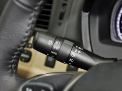 2013款 2.7L 自动 四驱豪华版 5座