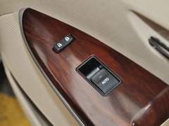 2013款 2.7L 自动 四驱豪华版 5座