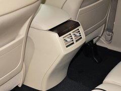 2013款 2.7L 自动 四驱豪华版 5座