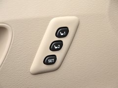 2013款 2.7L 自动 四驱豪华版 5座