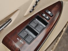 2013款 2.7L 自动 四驱豪华版 5座