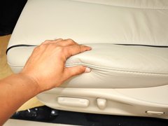 2013款 2.7L 自动 四驱豪华版 5座