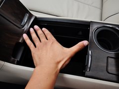 2013款 2.7L 自动 四驱豪华版 5座