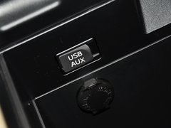 2013款 2.7L 自动 四驱豪华版 5座