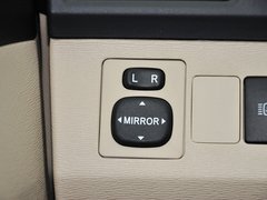 2013款 2.7L 自动 四驱豪华版 5座