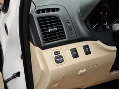 2013款 2.7L 自动 四驱豪华版 5座