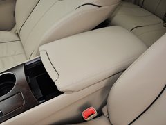 2013款 2.7L 自动 四驱豪华版 5座