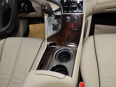 2013款 2.7L 自动 四驱豪华版 5座