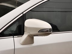 2013款 2.7L 自动 四驱豪华版 5座
