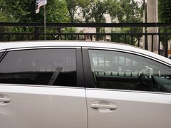 2013款 2.7L 自动 四驱豪华版 5座