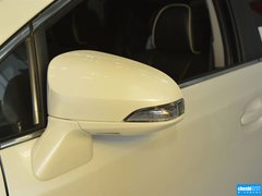 2013款 2.7L 自动 四驱豪华版 5座