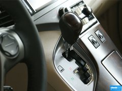 2013款 2.7L 自动 四驱豪华版 5座