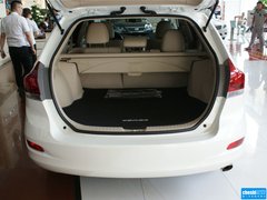 2013款 2.7L 自动 四驱豪华版 5座
