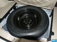 2013款 2.7L 自动 四驱豪华版 5座