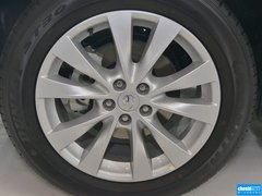 2013款 2.7L 自动 四驱豪华版 5座