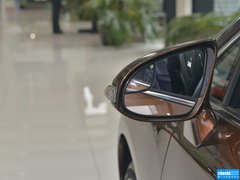 2013款 2.7L 自动 四驱豪华版 5座