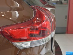 2013款 2.7L 自动 四驱豪华版 5座