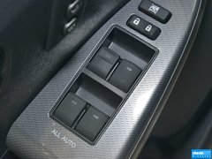 2013款 2.7L 自动 四驱豪华版 5座