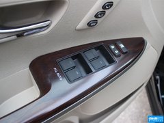 2013款 2.7L 自动 四驱豪华版 5座
