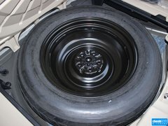 2013款 2.7L 自动 四驱豪华版 5座